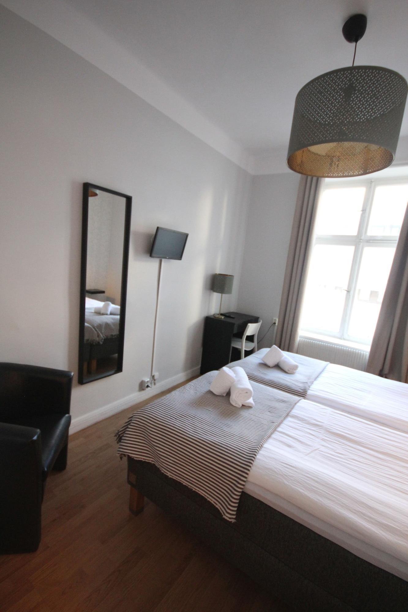 Norrköping A Marican Hostel & Hotel מראה חיצוני תמונה